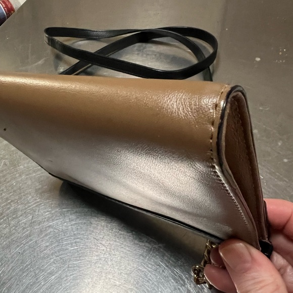 Kate Soade envelope crossbody - Picture 4 of 4